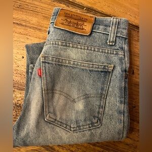 Vintage Levi’s 517 Bootcut Jeans | Y2K Mid Rise Denim | Size 28